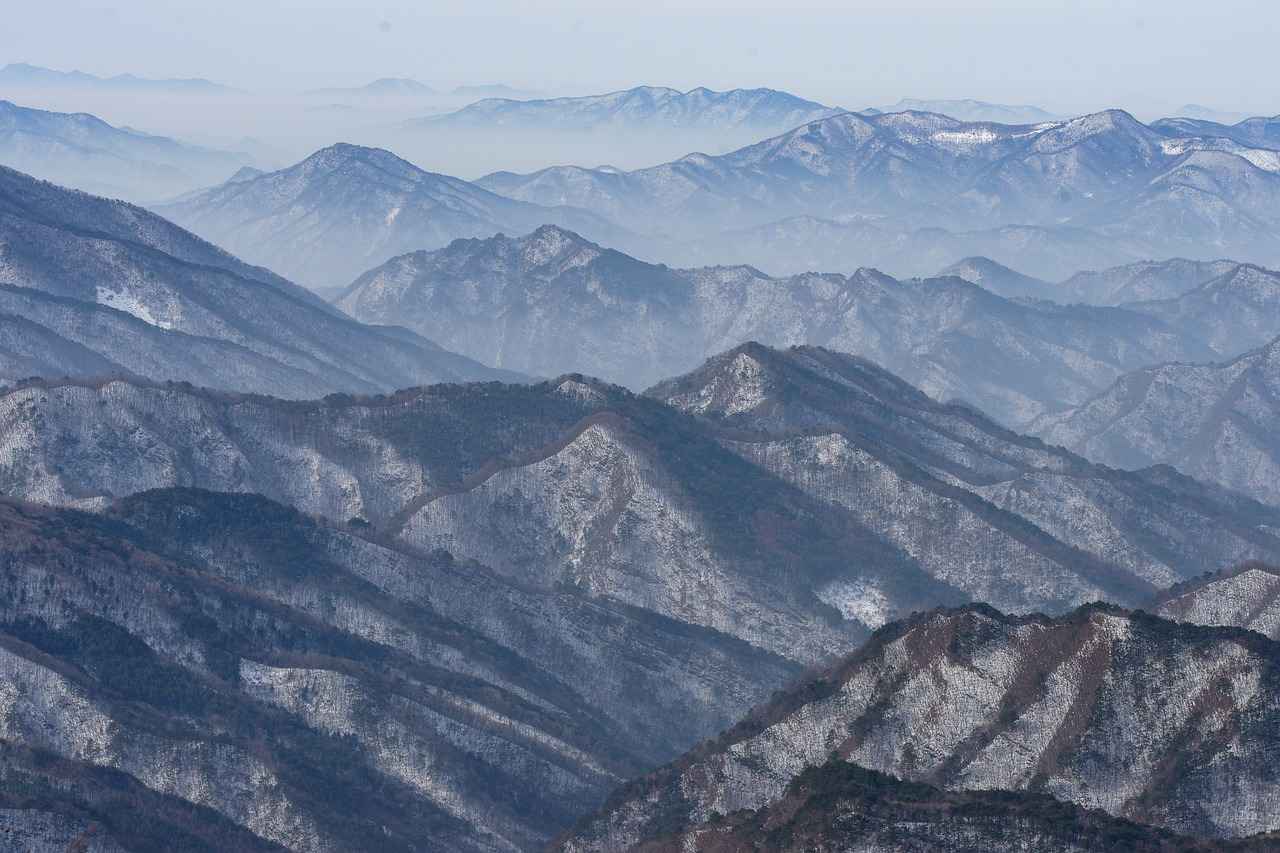 Top Rated Electric Mountain Bikes for Off-Road Enthusiasts 10 10. Accessories to Enhance Your E-MTB Experience